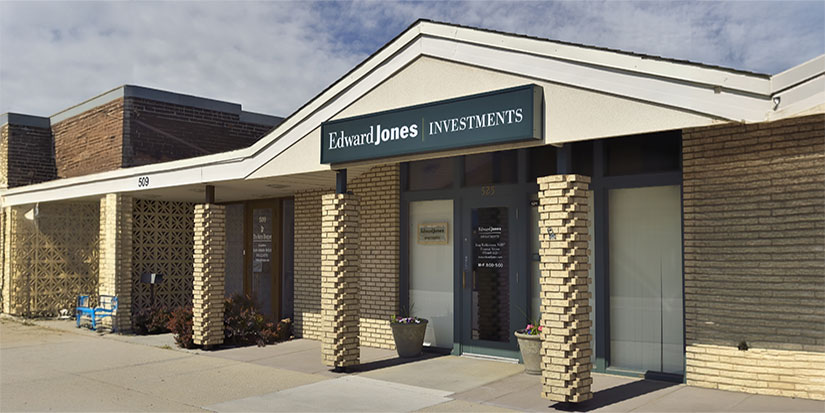 Edward Jones Is Better Than Vanguard